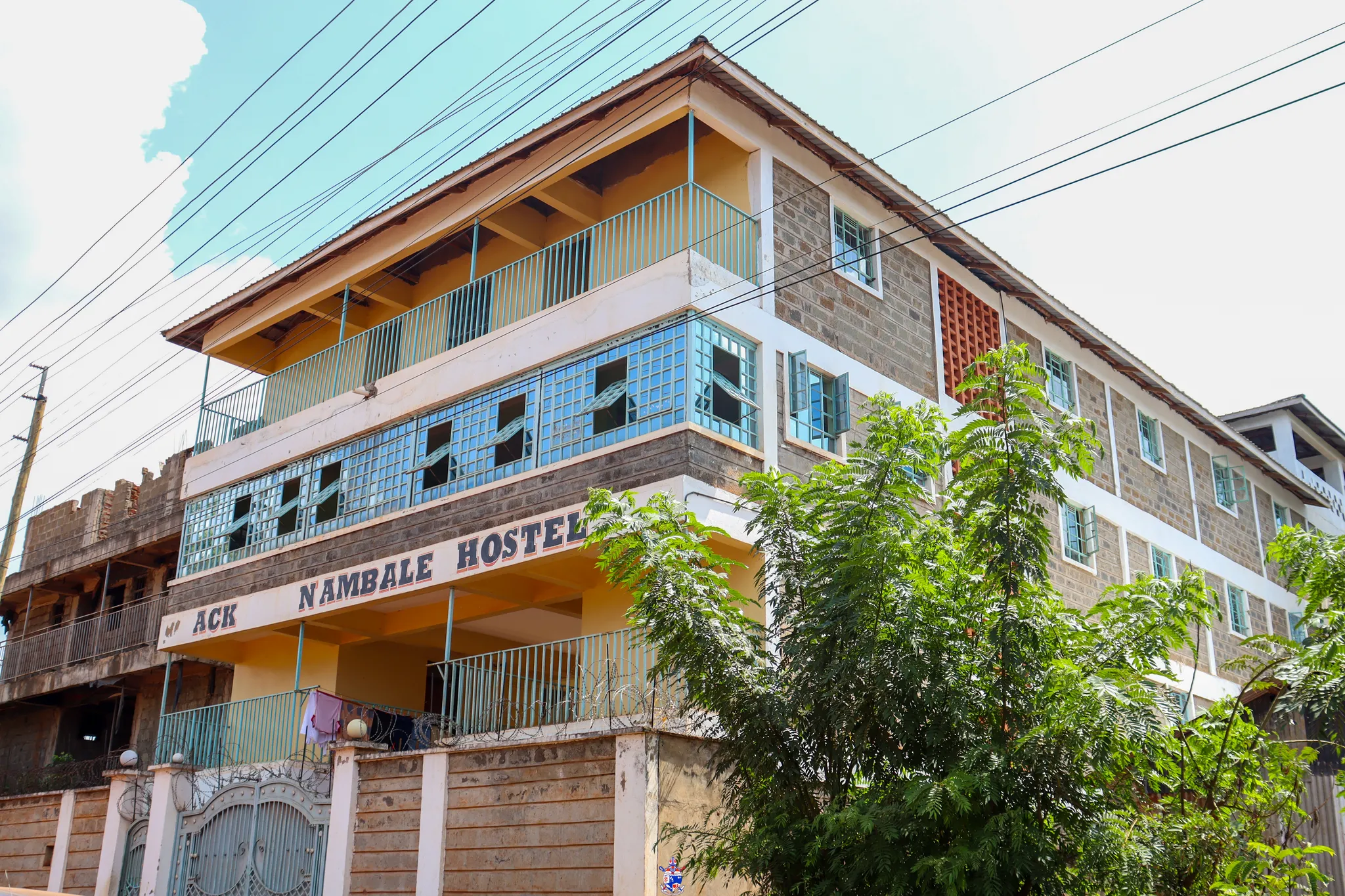 Alupe Hostels